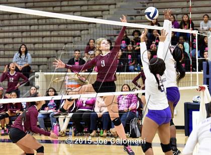 Thumbnail 1 in Highlands vs Brackenridge photogallery.