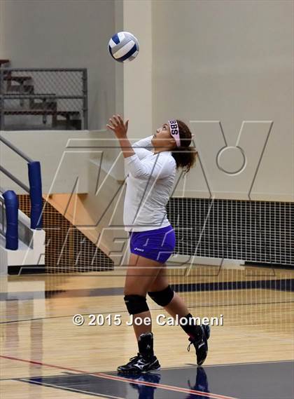 Thumbnail 3 in Highlands vs Brackenridge photogallery.