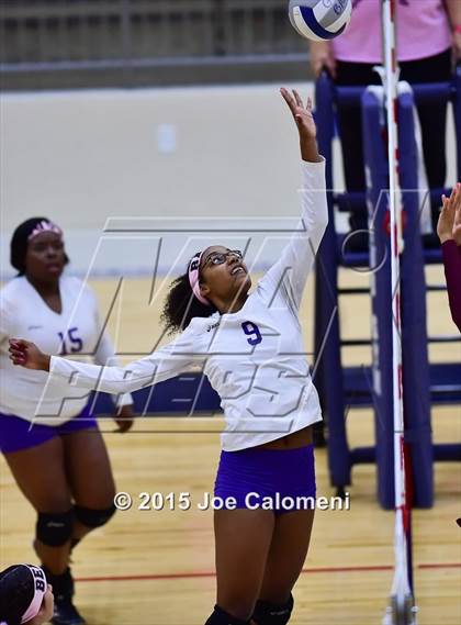 Thumbnail 3 in Highlands vs Brackenridge photogallery.