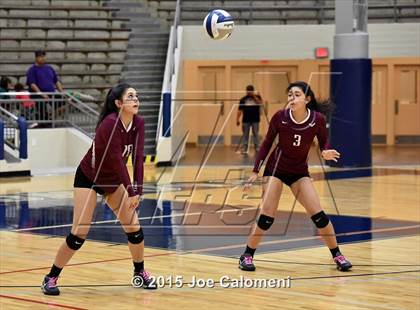 Thumbnail 2 in Highlands vs Brackenridge photogallery.