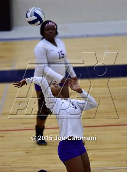 Thumbnail 3 in Highlands vs Brackenridge photogallery.
