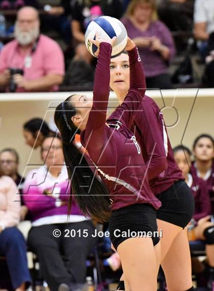Thumbnail 2 in Highlands vs Brackenridge photogallery.