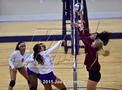 Thumbnail 3 in Highlands vs Brackenridge photogallery.
