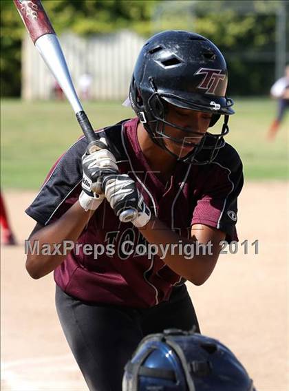 Thumbnail 3 in Torrance vs. Marymount (El Segundo Tournament) photogallery.