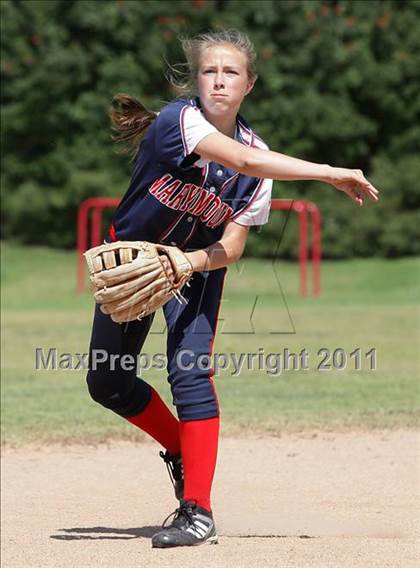 Thumbnail 3 in Torrance vs. Marymount (El Segundo Tournament) photogallery.
