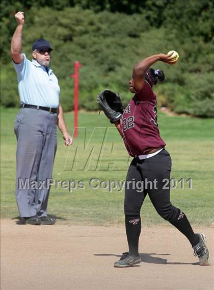 Thumbnail 2 in Torrance vs. Marymount (El Segundo Tournament) photogallery.