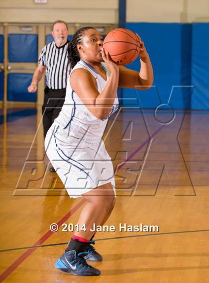 Thumbnail 1 in New Rochelle vs. Suffern (Ronnie Weaver Tournament) photogallery.
