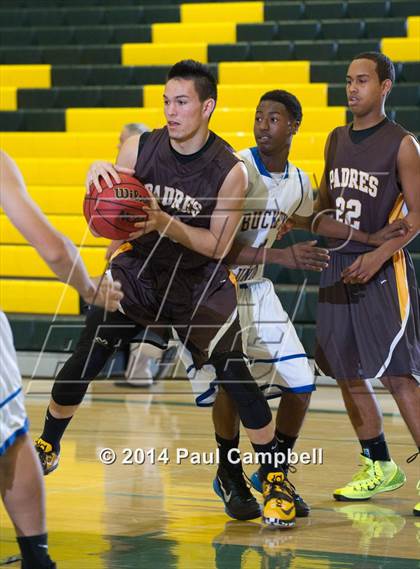 Thumbnail 3 in Marcos de Niza vs Buckeye (Horizon Invitational) photogallery.