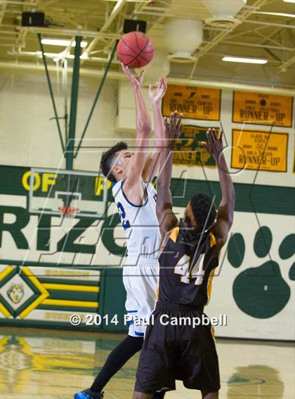 Thumbnail 2 in Marcos de Niza vs Buckeye (Horizon Invitational) photogallery.