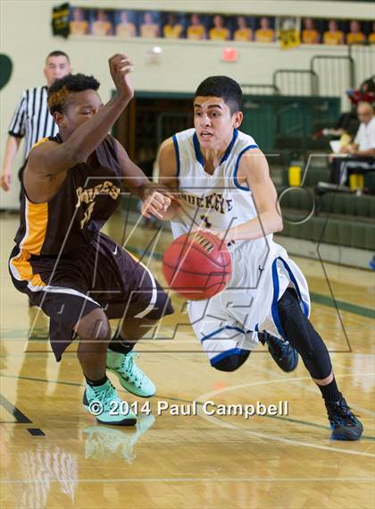 Thumbnail 1 in Marcos de Niza vs Buckeye (Horizon Invitational) photogallery.