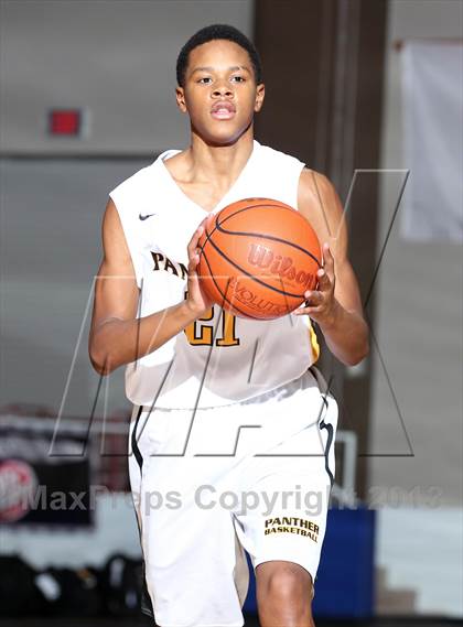 Thumbnail 2 in Katy Taylor vs. Klein Oak (McDonald's Texas Invitational) photogallery.
