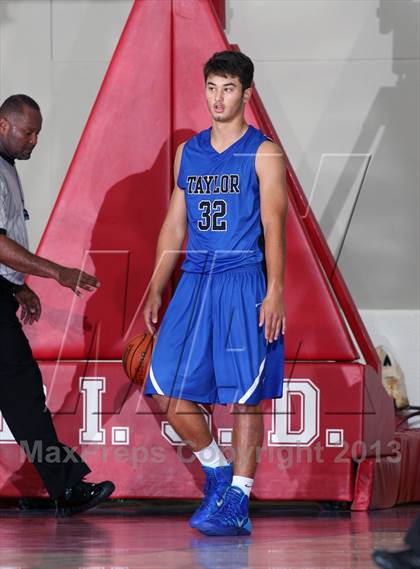 Thumbnail 3 in Katy Taylor vs. Klein Oak (McDonald's Texas Invitational) photogallery.