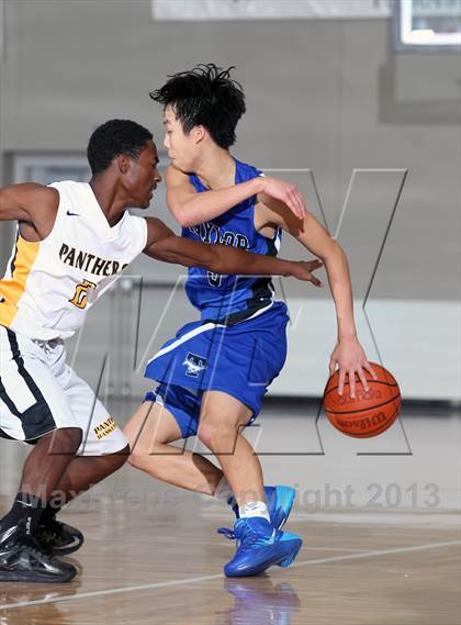 Thumbnail 1 in Katy Taylor vs. Klein Oak (McDonald's Texas Invitational) photogallery.