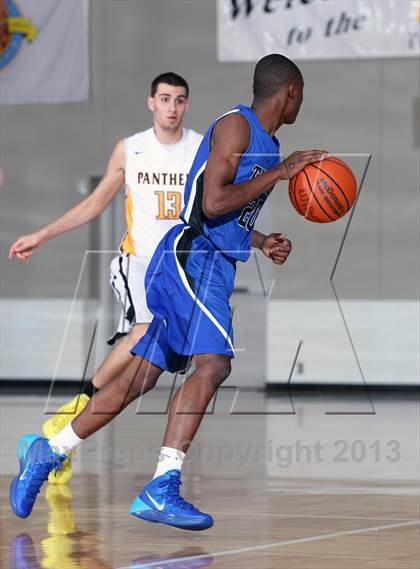 Thumbnail 2 in Katy Taylor vs. Klein Oak (McDonald's Texas Invitational) photogallery.