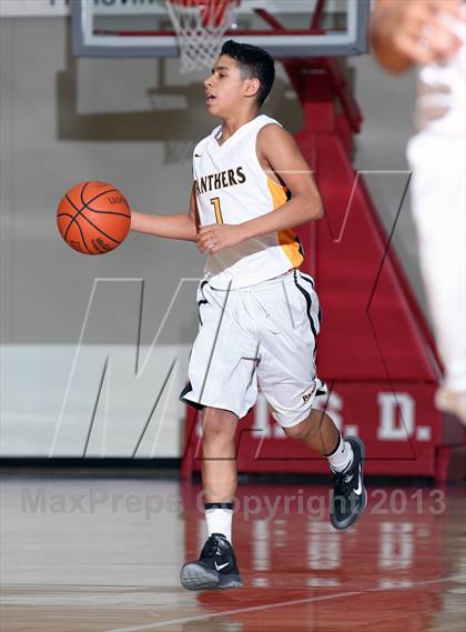 Thumbnail 2 in Katy Taylor vs. Klein Oak (McDonald's Texas Invitational) photogallery.