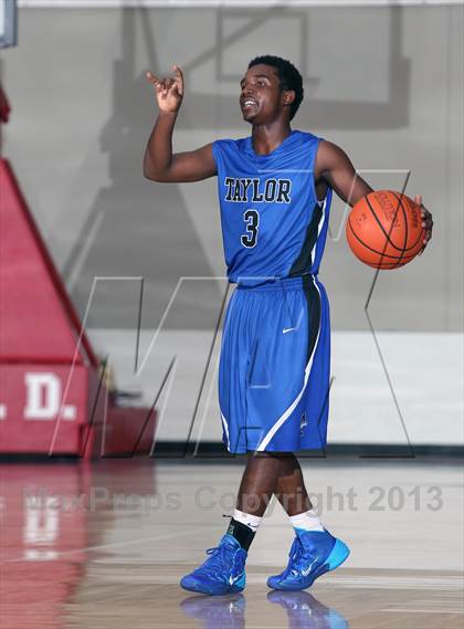 Thumbnail 3 in Katy Taylor vs. Klein Oak (McDonald's Texas Invitational) photogallery.