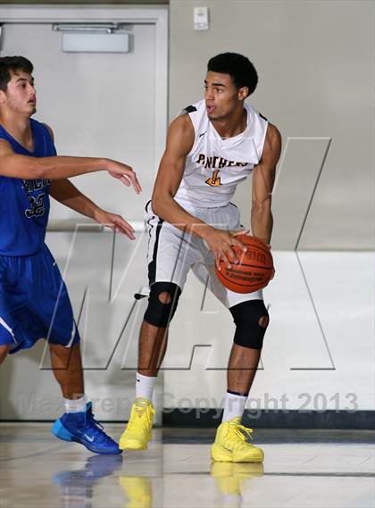 Thumbnail 3 in Katy Taylor vs. Klein Oak (McDonald's Texas Invitational) photogallery.
