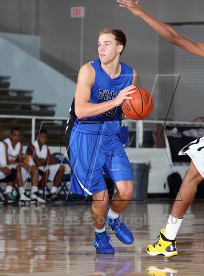 Thumbnail 1 in Katy Taylor vs. Klein Oak (McDonald's Texas Invitational) photogallery.