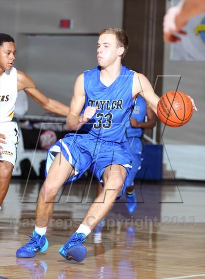 Thumbnail 3 in Katy Taylor vs. Klein Oak (McDonald's Texas Invitational) photogallery.