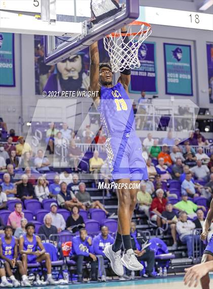 Thumbnail 3 in Montverde Academy vs Orlando Christian Prep (City of Palms Classic) photogallery.