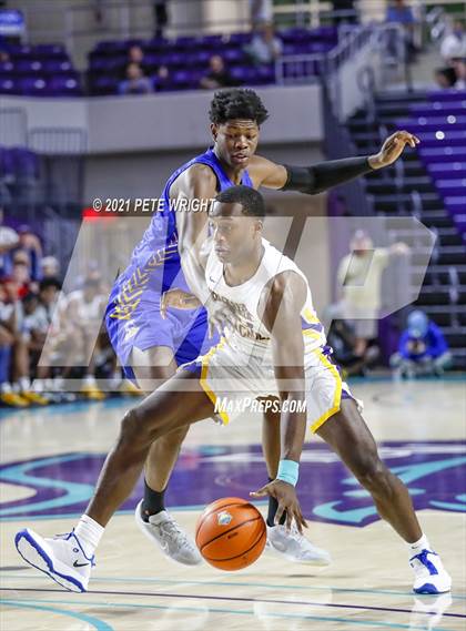 Thumbnail 2 in Montverde Academy vs Orlando Christian Prep (City of Palms Classic) photogallery.