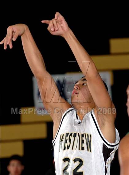 Thumbnail 3 in Westview vs. St. Joseph (Max Preps Holiday Classic) photogallery.