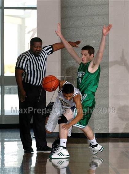 Thumbnail 2 in Westview vs. St. Joseph (Max Preps Holiday Classic) photogallery.