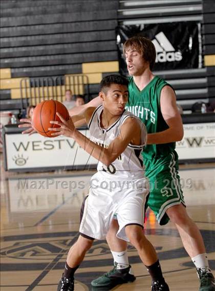Thumbnail 3 in Westview vs. St. Joseph (Max Preps Holiday Classic) photogallery.