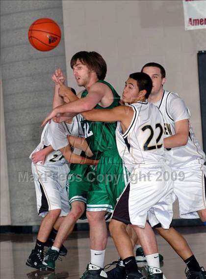 Thumbnail 3 in Westview vs. St. Joseph (Max Preps Holiday Classic) photogallery.