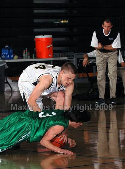 Thumbnail 2 in Westview vs. St. Joseph (Max Preps Holiday Classic) photogallery.