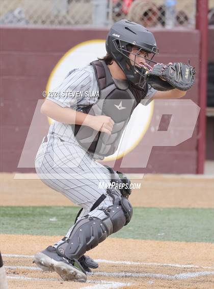 Thumbnail 1 in Point Loma vs. St. Francis (CIF SoCal Regional Division 3 First Round) photogallery.