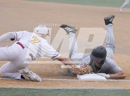 Thumbnail 2 in Point Loma vs. St. Francis (CIF SoCal Regional Division 3 First Round) photogallery.