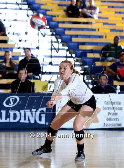 Thumbnail 3 in Archbishop Mitty vs. South (CIF State D2 Final) photogallery.