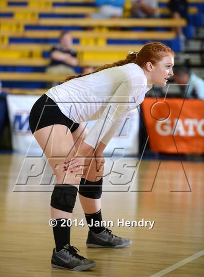 Thumbnail 3 in Archbishop Mitty vs. South (CIF State D2 Final) photogallery.