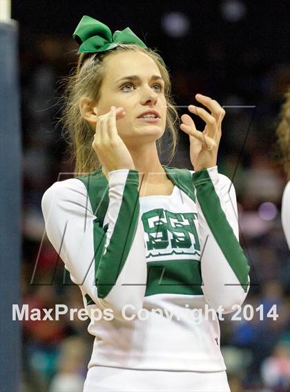 Thumbnail 2 in Fossil Ridge vs. Arapahoe (CHSAA Great 8) photogallery.