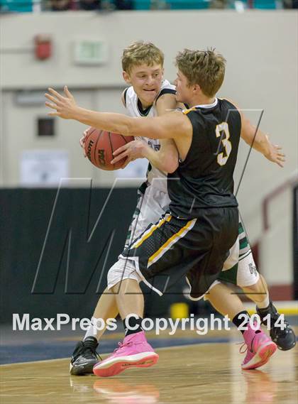 Thumbnail 2 in Fossil Ridge vs. Arapahoe (CHSAA Great 8) photogallery.