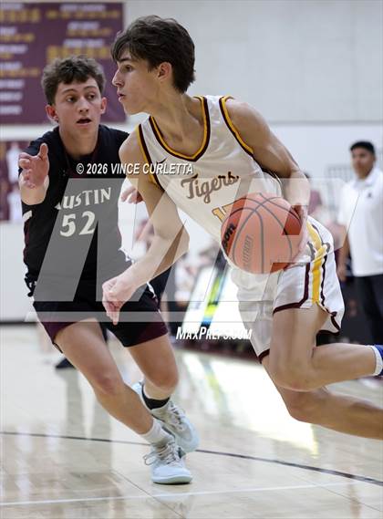 Thumbnail 1 in JV: Austin @ Dripping Springs photogallery.