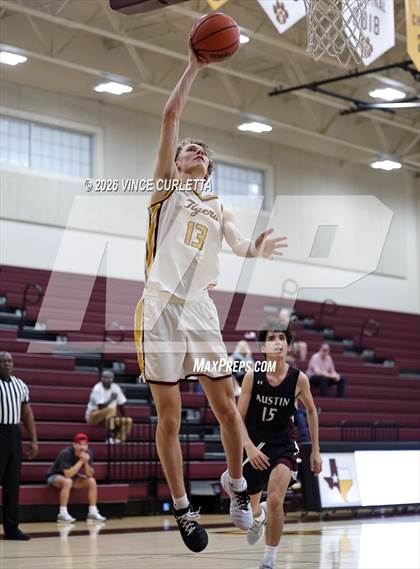 Thumbnail 3 in JV: Austin @ Dripping Springs photogallery.
