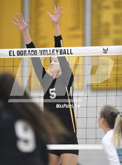 Thumbnail 2 in Aliso Niguel @ El Dorado (CIF-SS D2 Playoff) photogallery.