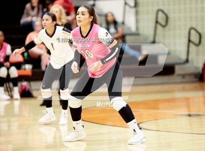 Thumbnail 1 in Sam Houston vs Haltom photogallery.