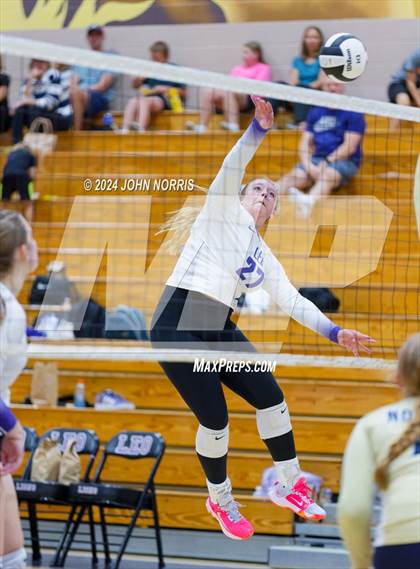Thumbnail 1 in Norwell @ Leo photogallery.