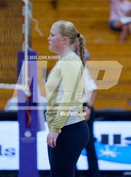 Thumbnail 3 in Norwell @ Leo photogallery.