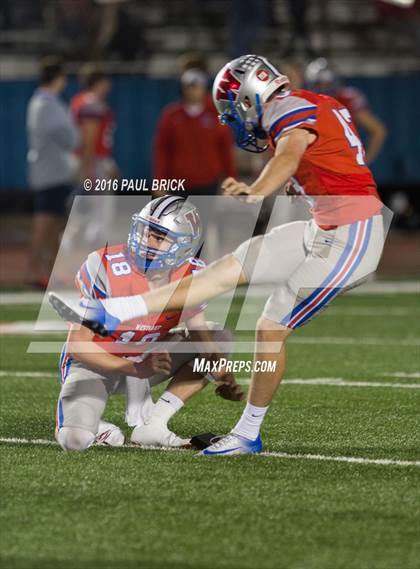 Thumbnail 1 in Westlake vs. Lehman photogallery.