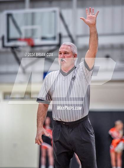 Thumbnail 3 in Walnut Ridge vs Cave City (3A-2 District Tournament) photogallery.