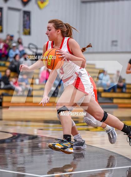 Thumbnail 3 in Walnut Ridge vs Cave City (3A-2 District Tournament) photogallery.