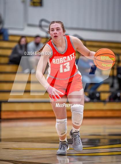 Thumbnail 1 in Walnut Ridge vs Cave City (3A-2 District Tournament) photogallery.