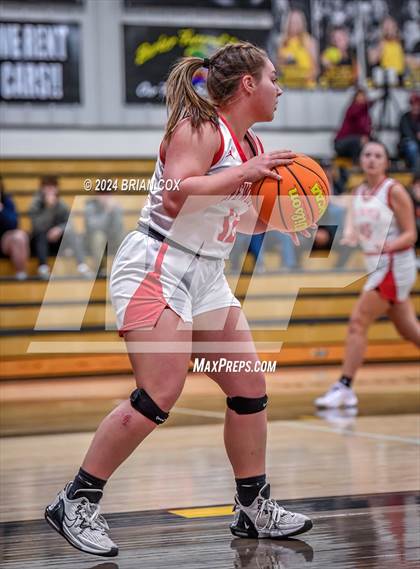 Thumbnail 3 in Walnut Ridge vs Cave City (3A-2 District Tournament) photogallery.