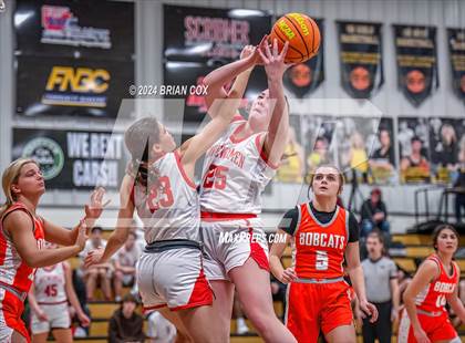 Thumbnail 3 in Walnut Ridge vs Cave City (3A-2 District Tournament) photogallery.