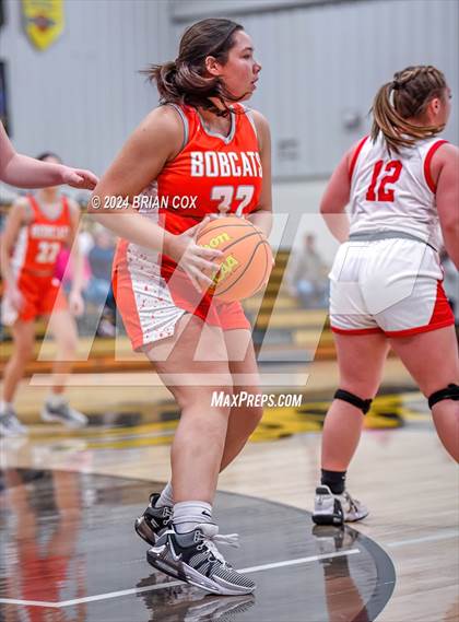 Thumbnail 3 in Walnut Ridge vs Cave City (3A-2 District Tournament) photogallery.