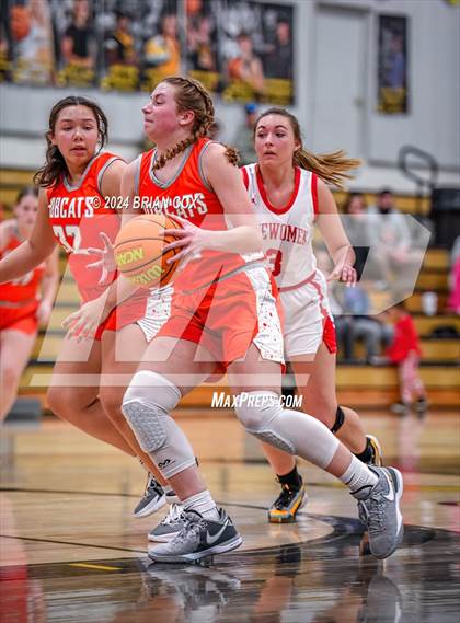 Thumbnail 3 in Walnut Ridge vs Cave City (3A-2 District Tournament) photogallery.
